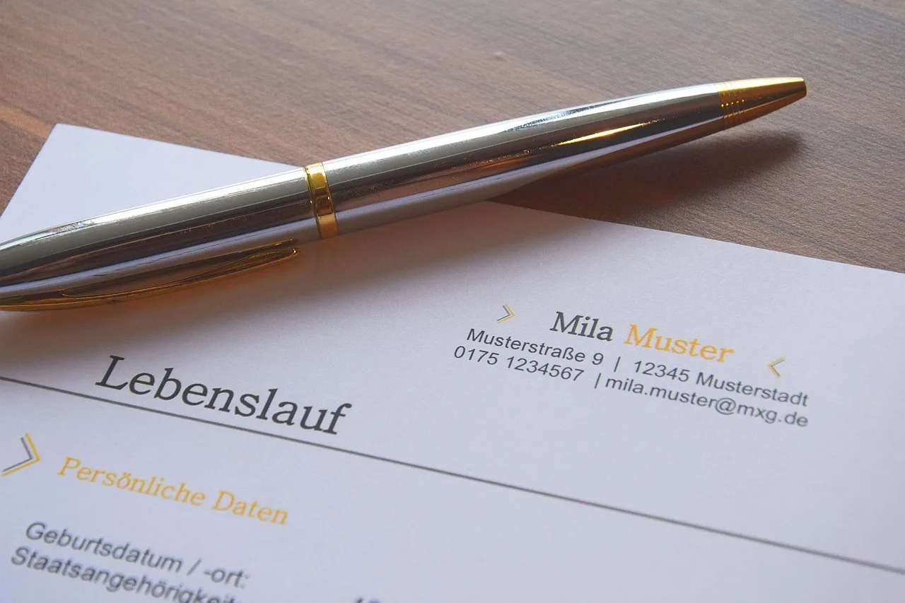 application, write to, curriculum vitae, motivation, ballpoint pen, looking for a job, seek, work, career, web, internet, job search, workers, job, communication, symbols, icon, curriculum vitae, curriculum vitae, curriculum vitae, curriculum vitae, curriculum vitae, job search, job search, job. Job search: what to keep and what to drop